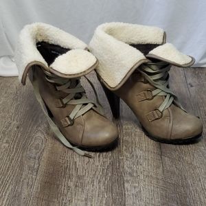 Versatile heel/boots